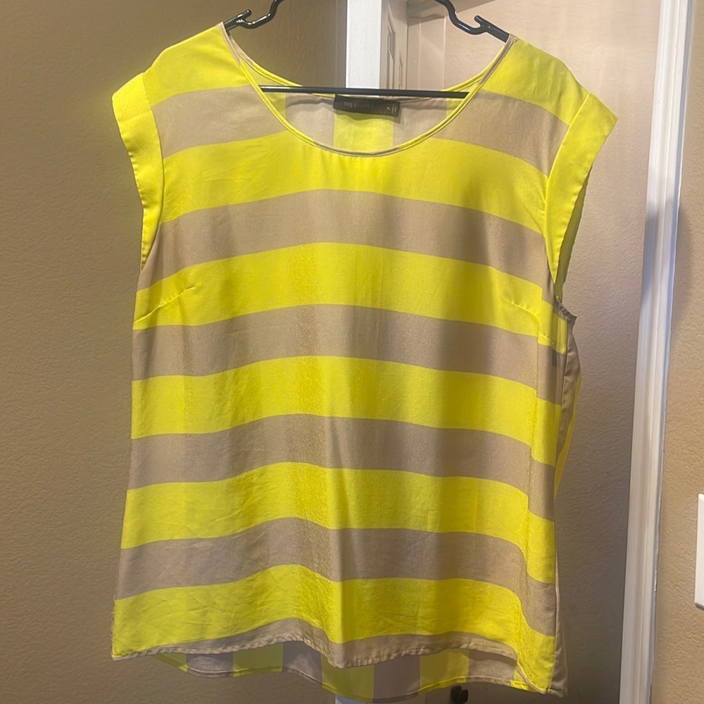 The Limited XL Top (yellow & khaki)